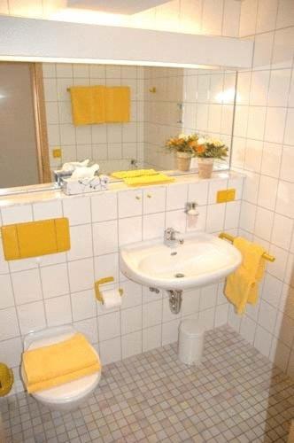 Hotel Pfaelzer Hof, Zum Schokoladengiesser Rodalben Eksteriør bilde